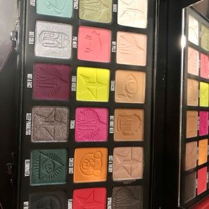 Jeffree Star Eyeshadow Palettes & Highlighter